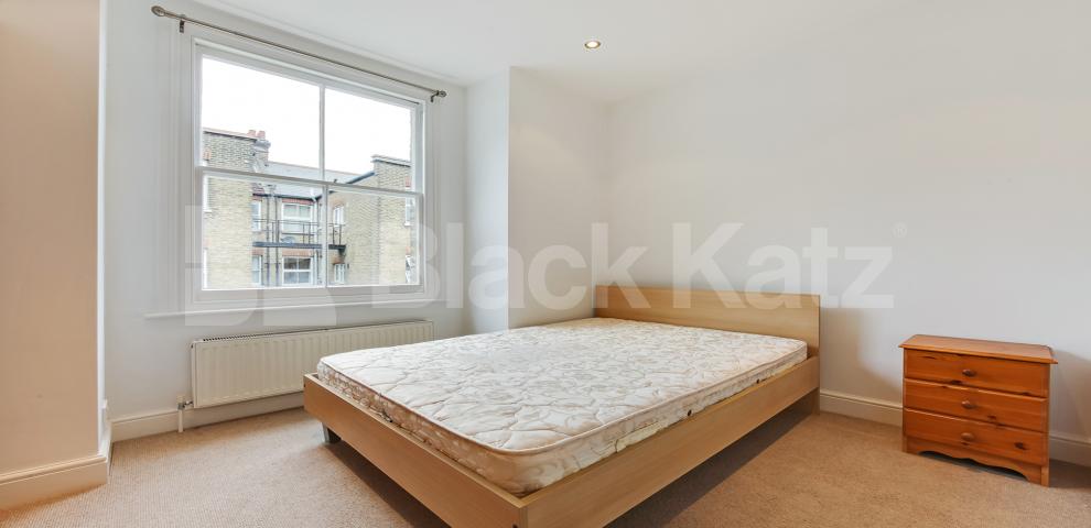 			LET , 2 Bedroom, 1 bath, 1 reception Maisonette			 Venetian Road, Denmark Hill/Camberwell